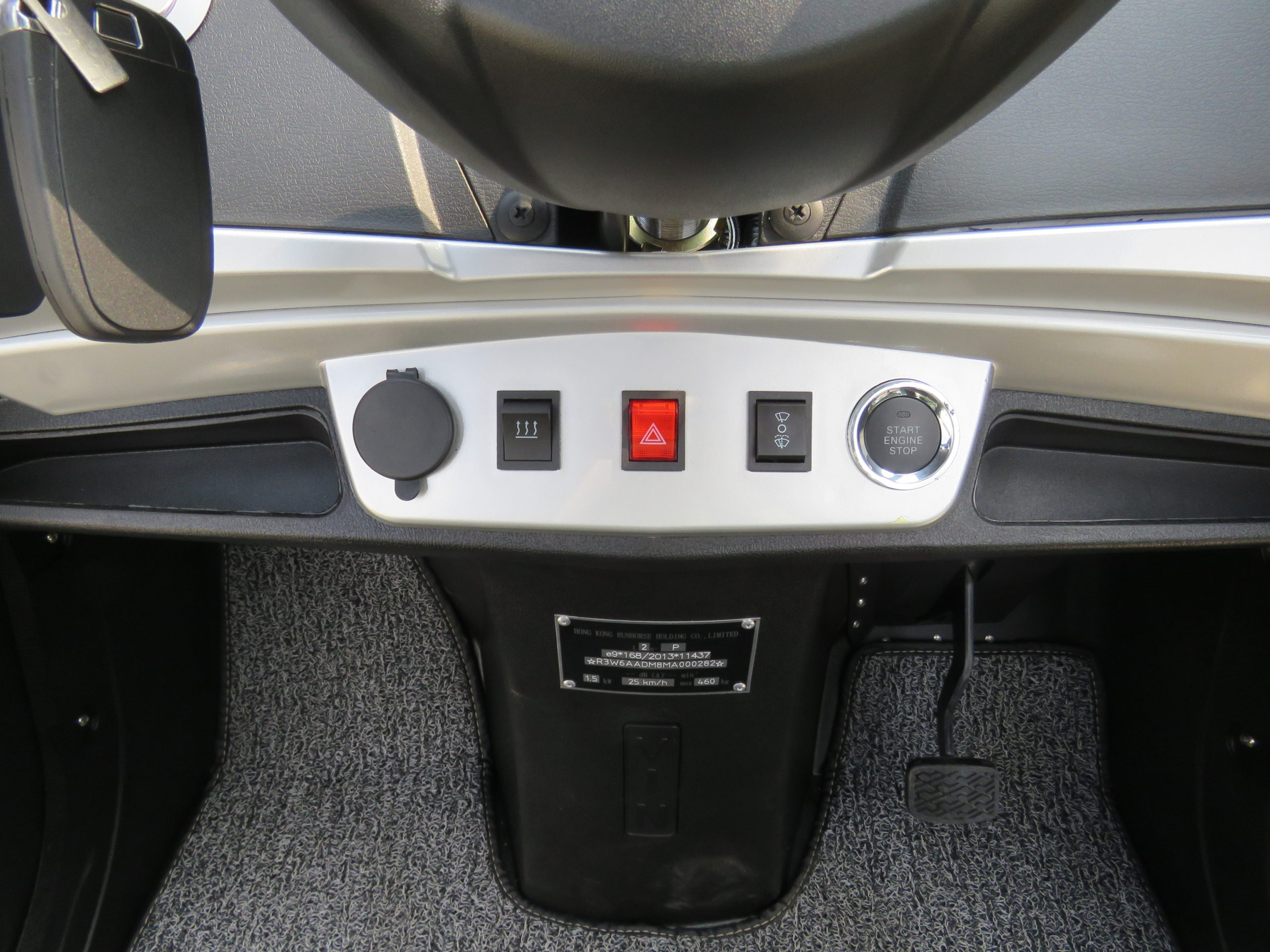 Controls inside eTrikeCo's ETR100C electric tricycle